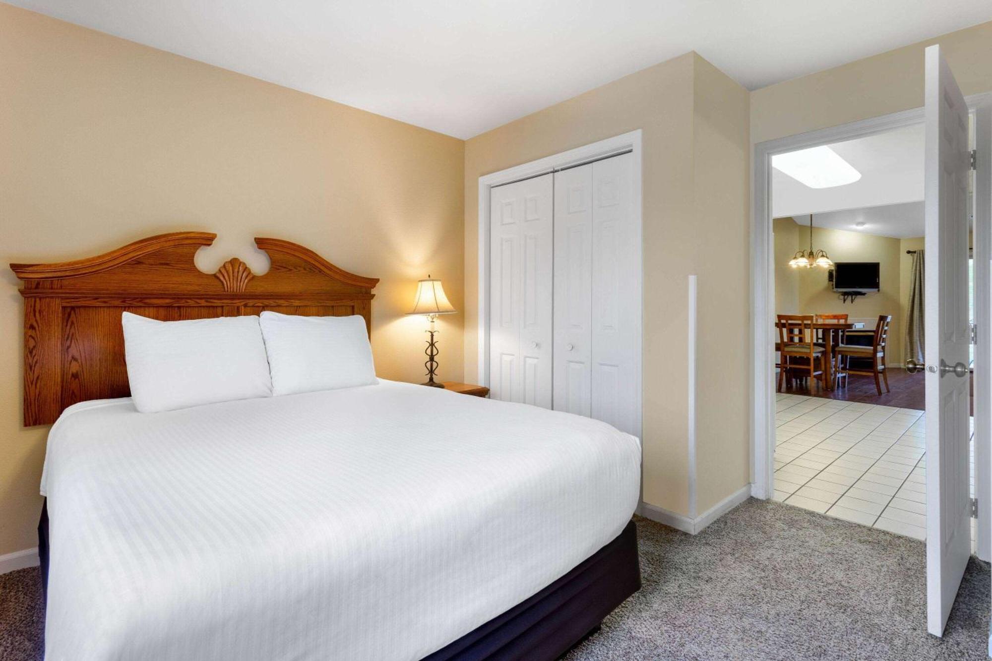Tamarack Wisconsin Dells, A Ramada By Wyndham Hotel Lake Delton Kültér fotó