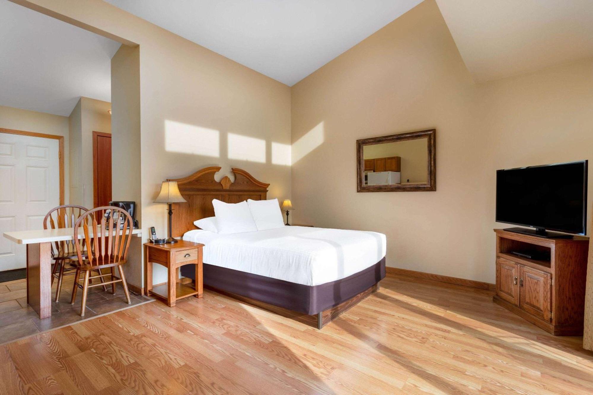 Tamarack Wisconsin Dells, A Ramada By Wyndham Hotel Lake Delton Kültér fotó
